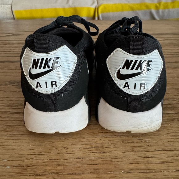 Nike AirMax 90 Ultra 2.0 Flyknit black & white Womens Size 8 - Picture 2 of 10